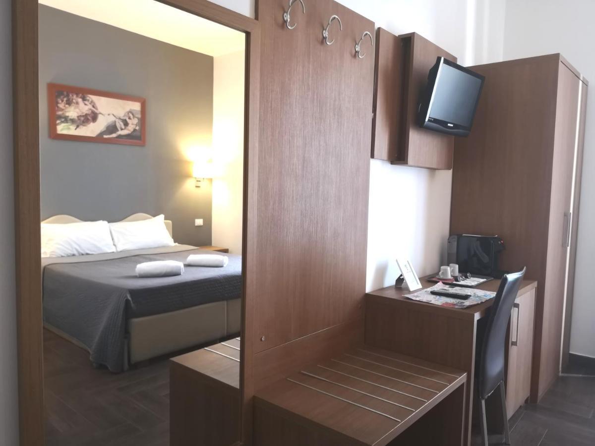 Rome Travellers Hotel Dış mekan fotoğraf