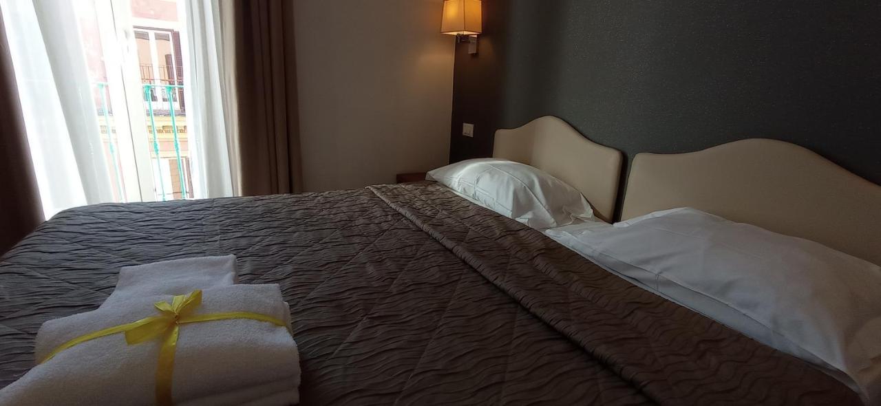 Rome Travellers Hotel Dış mekan fotoğraf